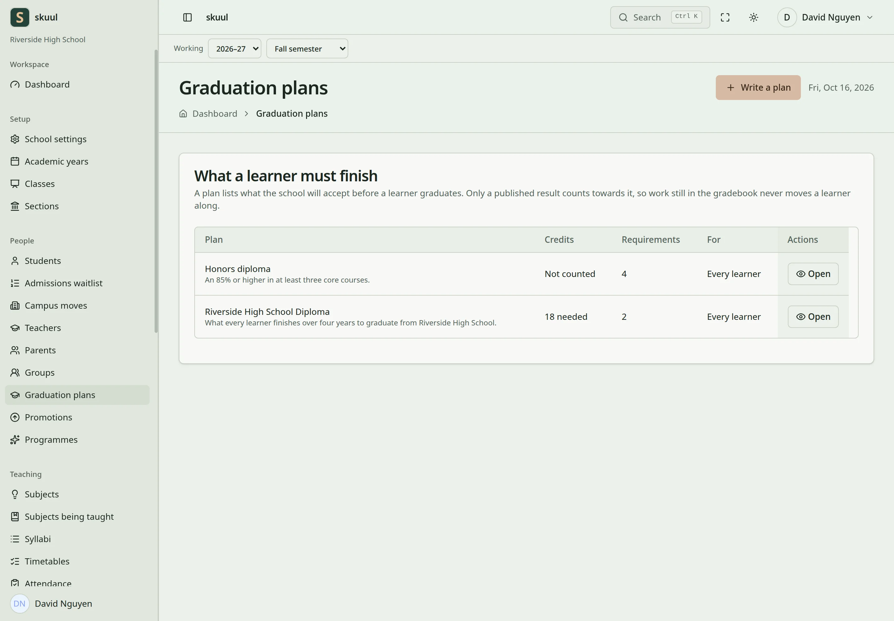 Two graduation plans show their credits, requirement count, and who they apply to.